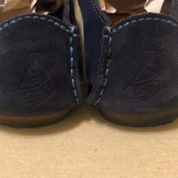 Clarks Originals Blue Suede Shoes With Natural Gum Sole . Woman’s Size 91/2 - Picture 5 of 12